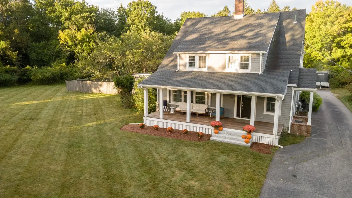 28 Elm St, Norton, MA 02766 - #1