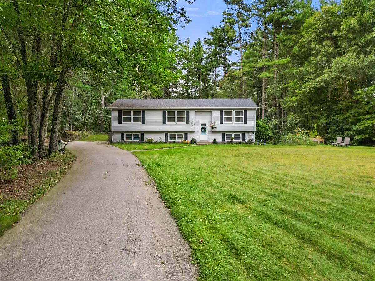 41 Woodland Rd, Uxbridge, MA 01569 - #1