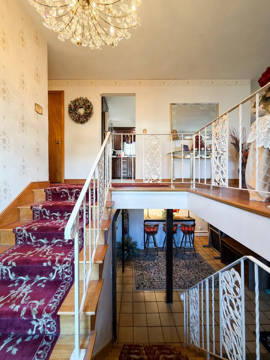 38 Amelia Pl, Revere, MA 02151 - #3