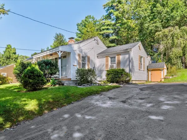 44 New Boston Road, Sturbridge, MA 01566
