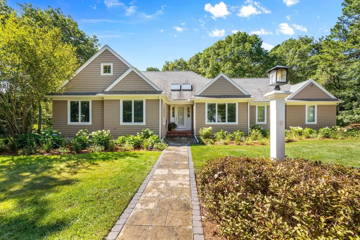331 Falmouth Woods Rd, Falmouth, MA 02536 - #1