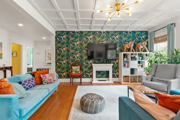 169 Hunnewell Ave #2, Newton, MA 02458