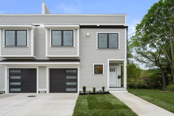 73 Mystic St #73, Arlington, MA 02474