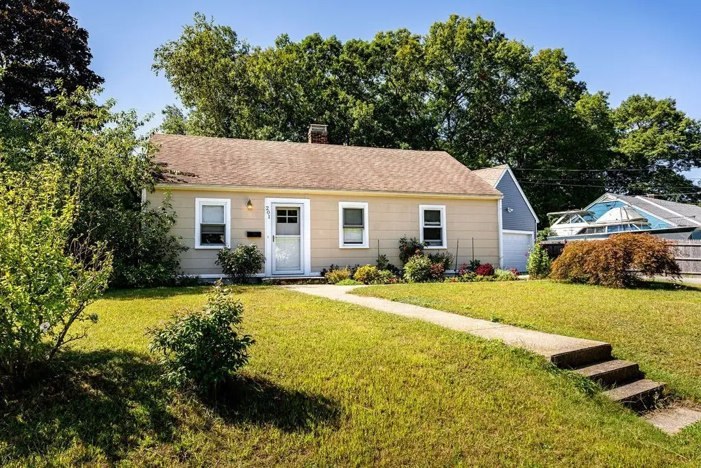 201 Stoughton St, Stoughton, MA 02072 - #1