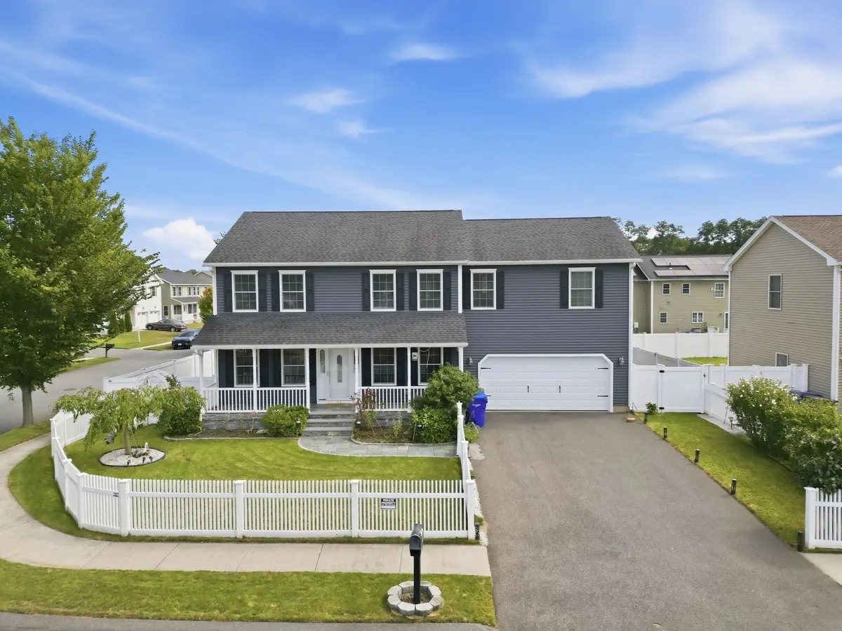 37 Wells St, Springfield, MA 01104 - #1