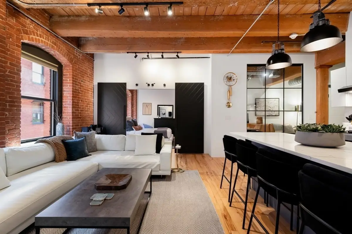21 Wormwood St #422, Boston, MA 02210 - #1