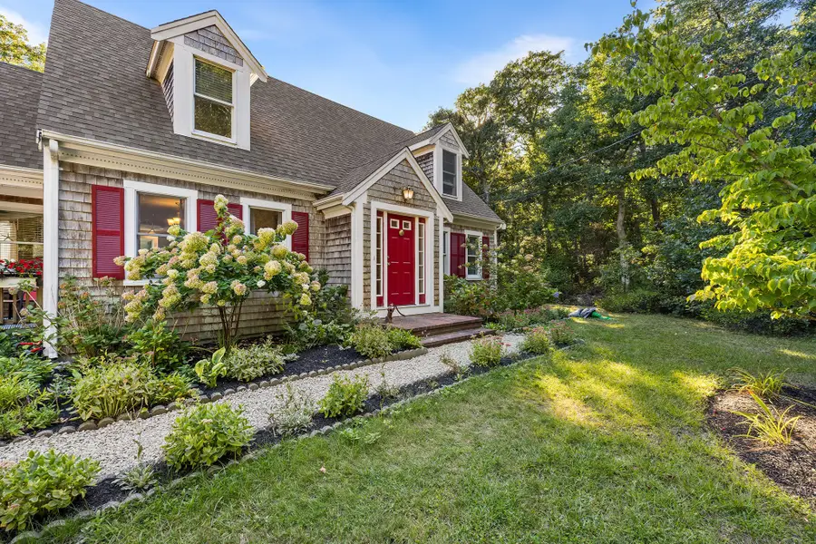 559 Old Jail Ln, Barnstable, MA 02630 - #2