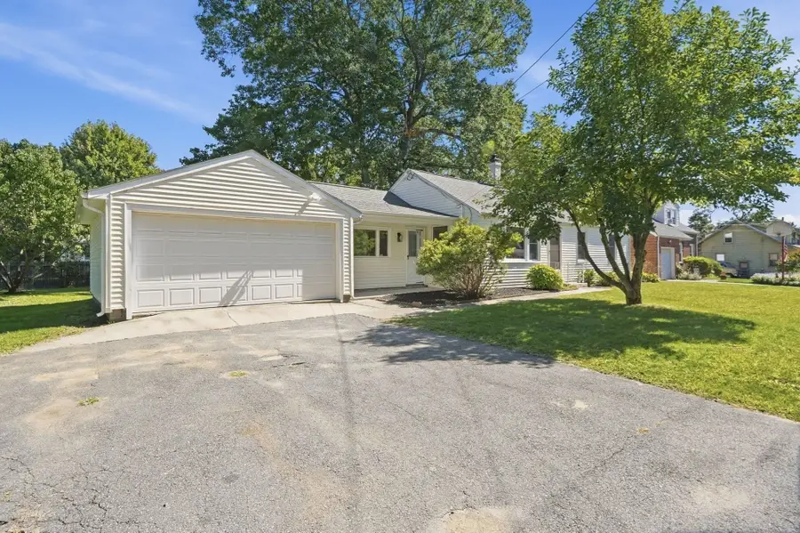 145 Gates Ave, East Longmeadow, MA 01028 - #2
