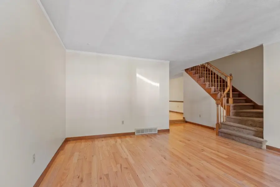 895 Wellman Avenue #895, North Chelmsford, MA 01863 - #3