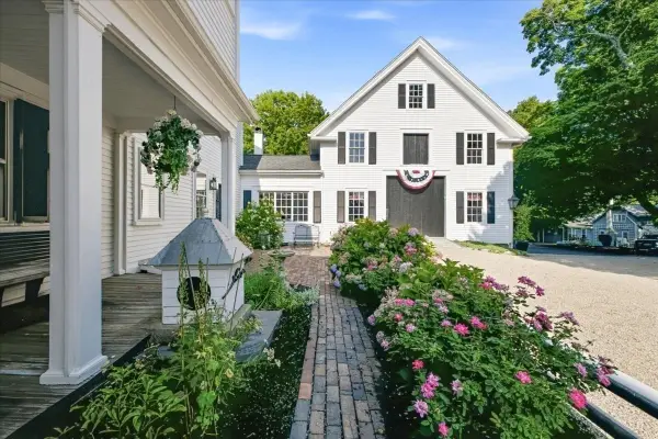 65 Washington St, Hanover, MA 02339