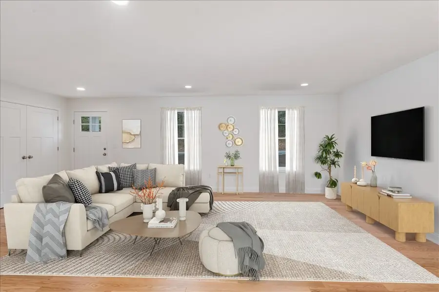 1152 Bridge St, Pelham, NH 03076 - #3