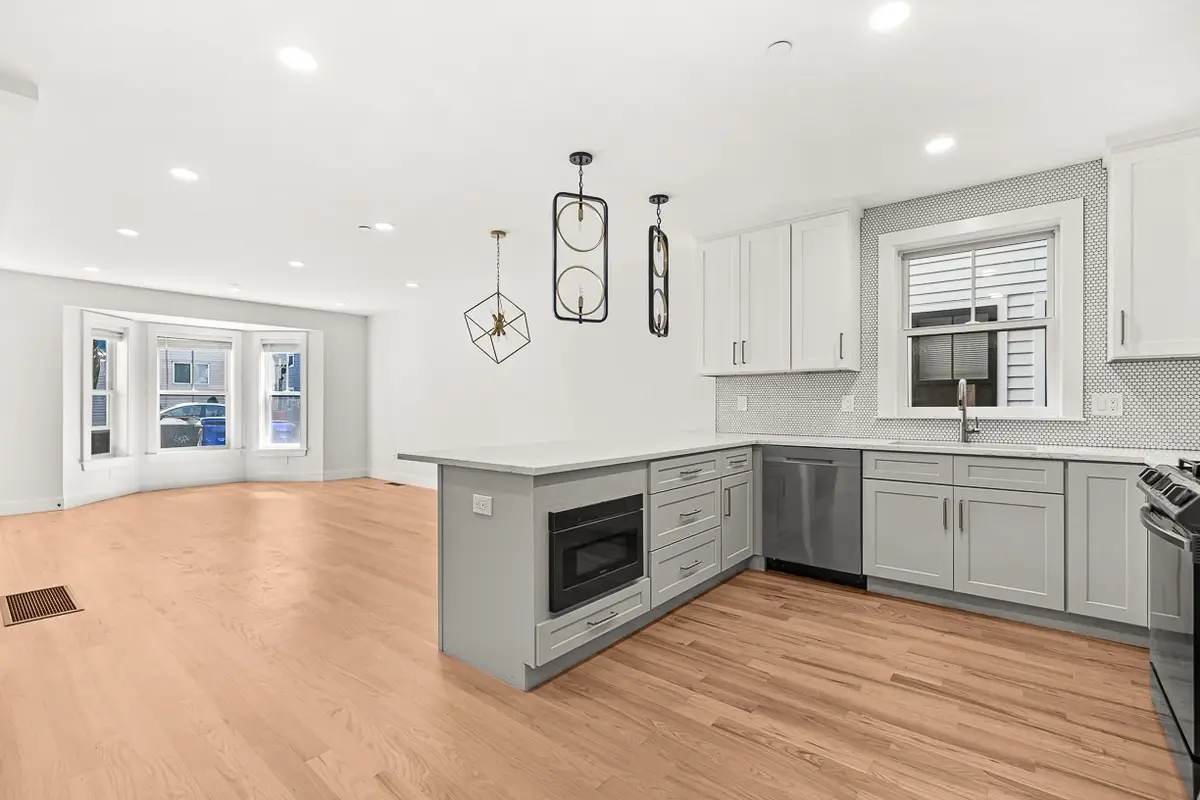 216 Havre St #1, Boston, MA 02128 - #1