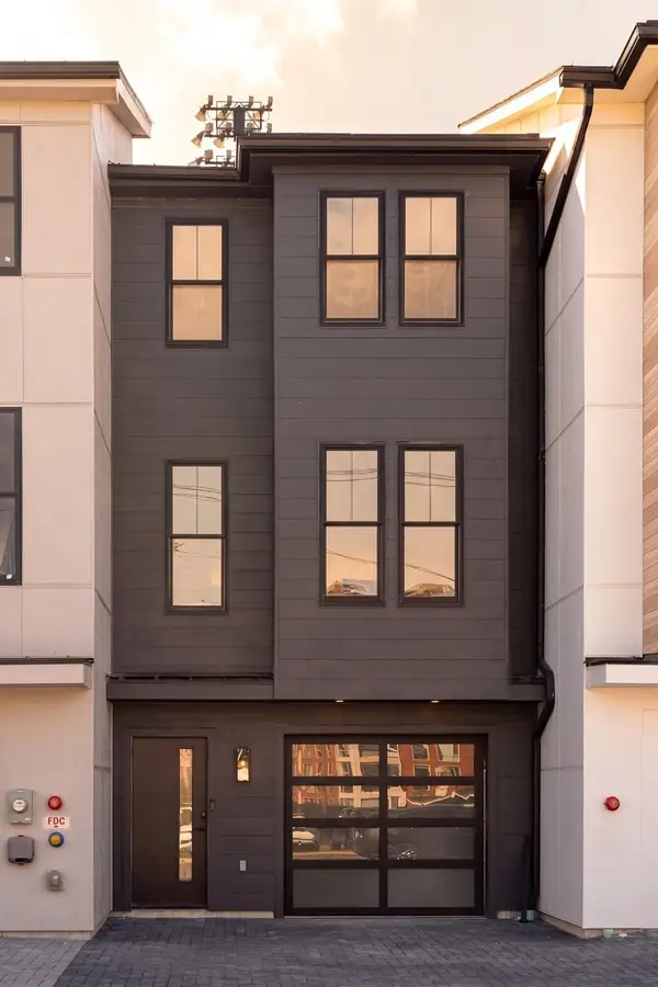 11 Lothrop St #11, Boston, MA 02135
