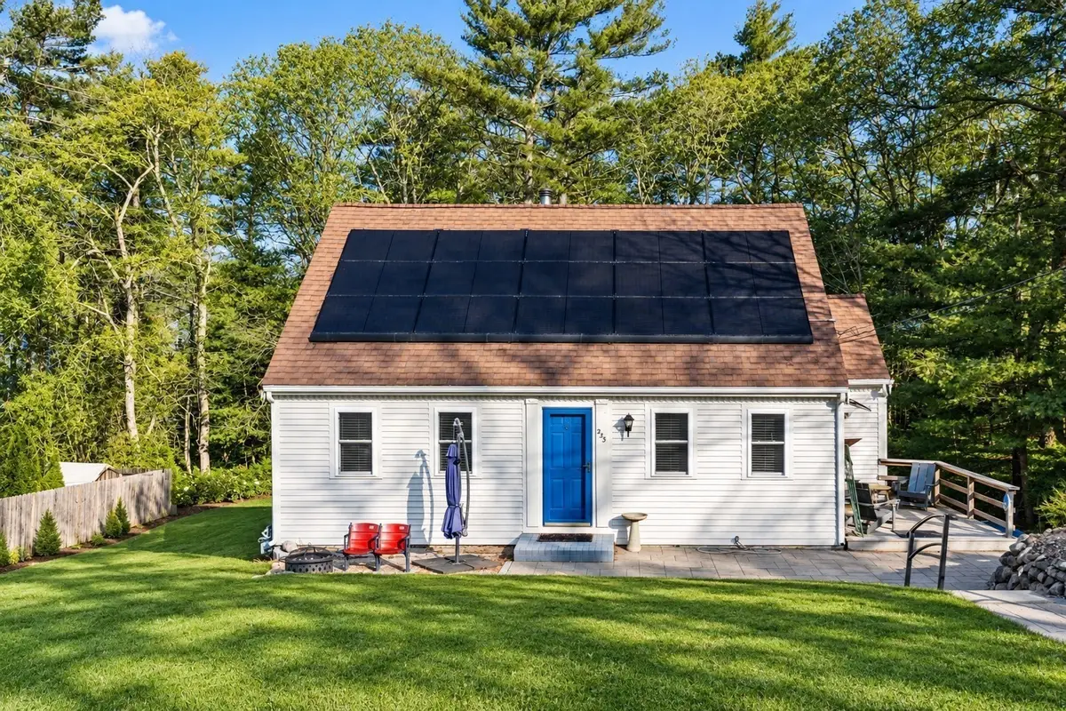 233 Pinecrest Beach Dr, Falmouth, MA 02536 - #1