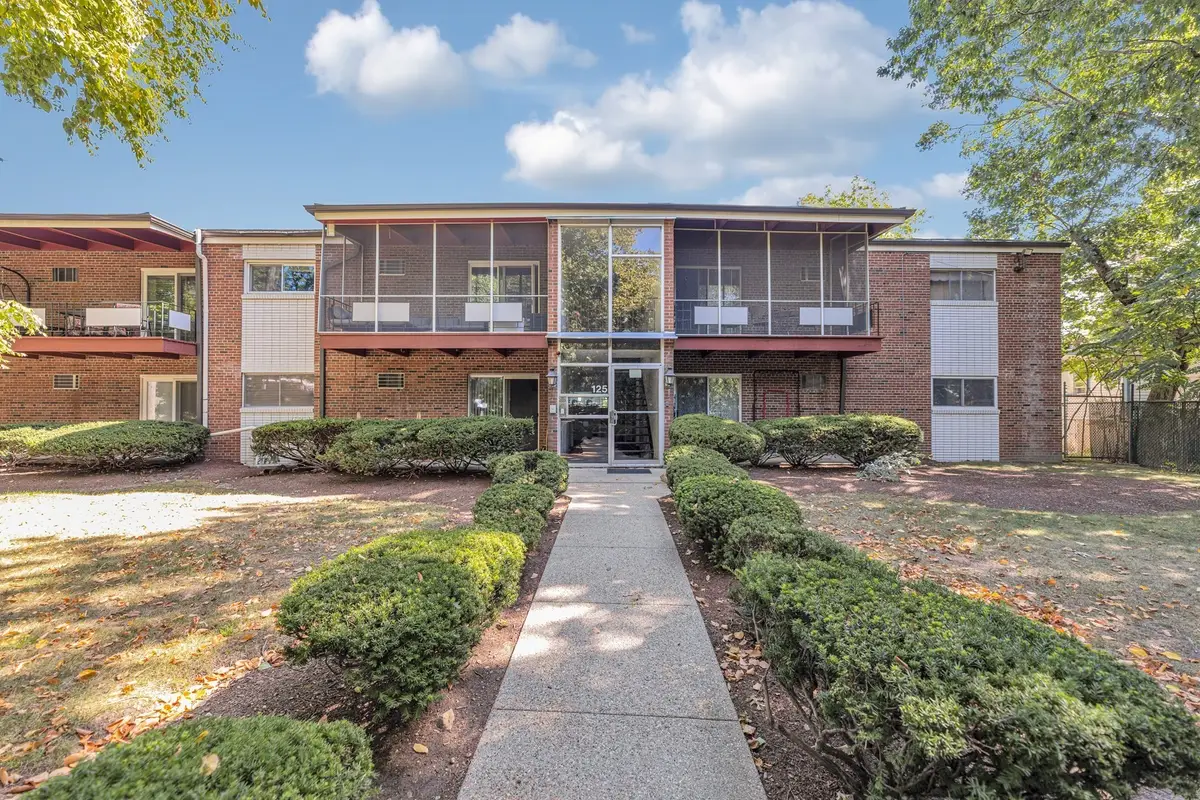 125 Grove St #3, Boston, MA 02132 - #1