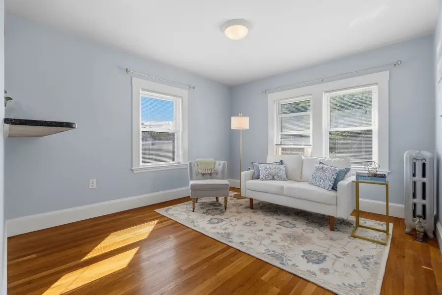 73 Highland St #4, Waltham, MA 02453 - #2