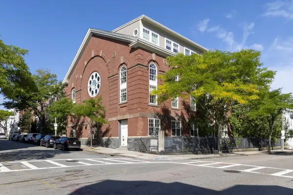 616 E Fourth Street #303, Boston, MA 02127