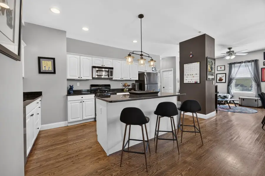 131 Derby St #1R, Salem, MA 01970 - #2