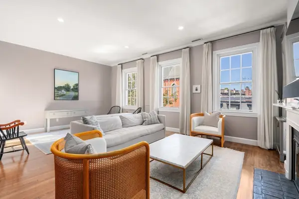 140 Mount Vernon #PH, Boston, MA 02108