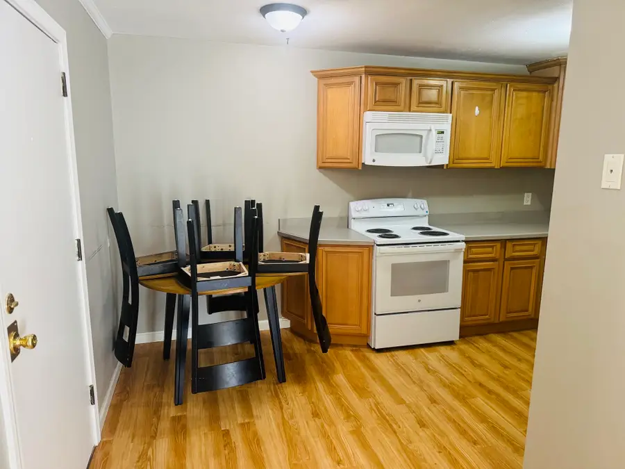 9 Chapel Hill Dr. #6, Plymouth, MA 02360 - #3