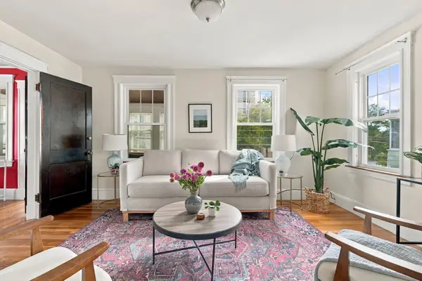 702-704 Mount Auburn St, Watertown, MA 02472