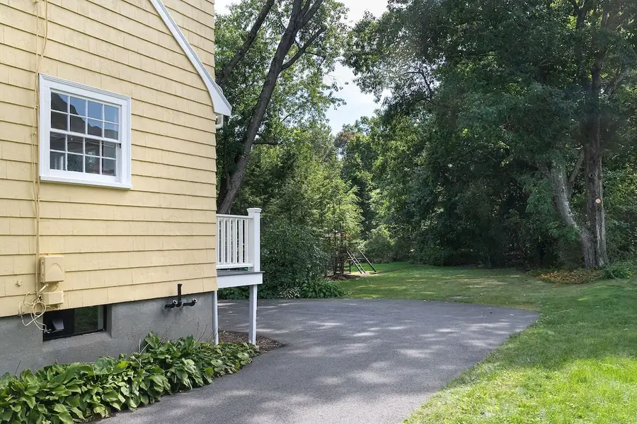 28 Middle St, Lexington, MA 02421 - #3