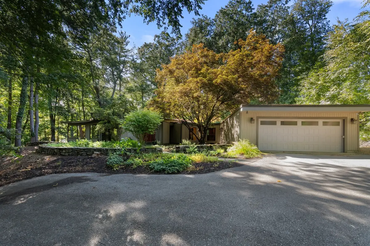 688 Annursnac Hill, Concord, MA 01742 - #1