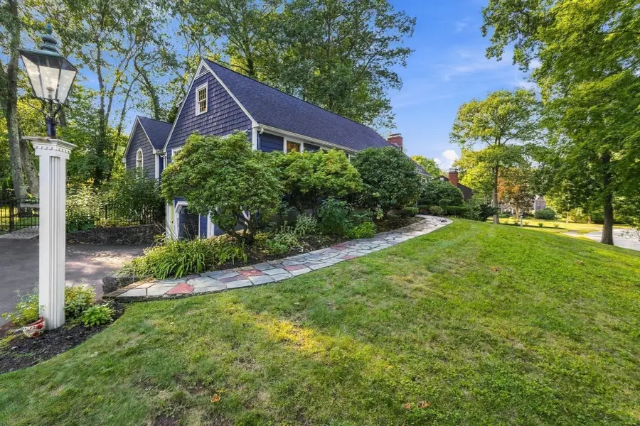 15 Alden Circle, Reading, MA 01867 - #2
