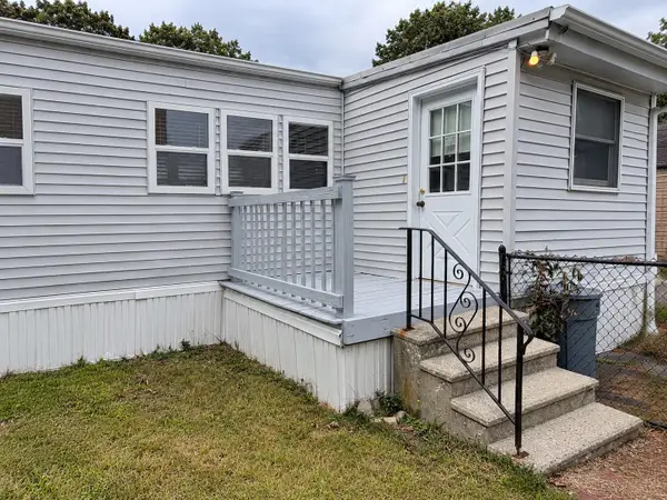 252 Newbury St #58, Peabody, MA 01960