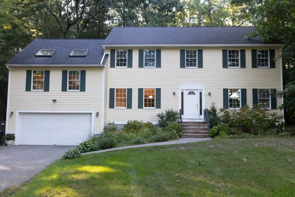 4 Mead Circle, Lexington, MA 02420 - #1