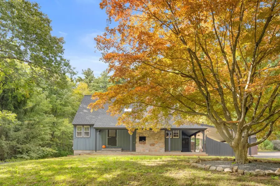 143 Hudson Rd, Stow, MA 01775 - #3