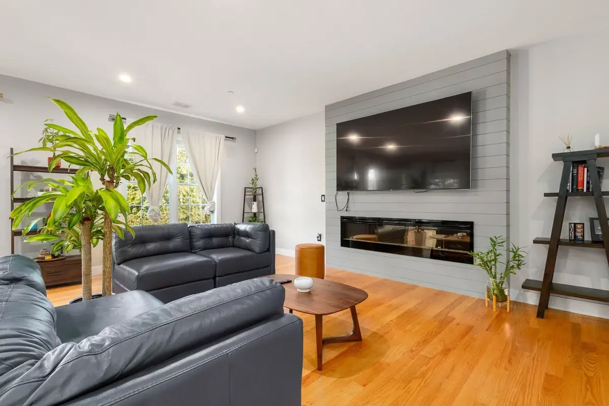 178 Robertson St #2, Quincy, MA 02169 - #1