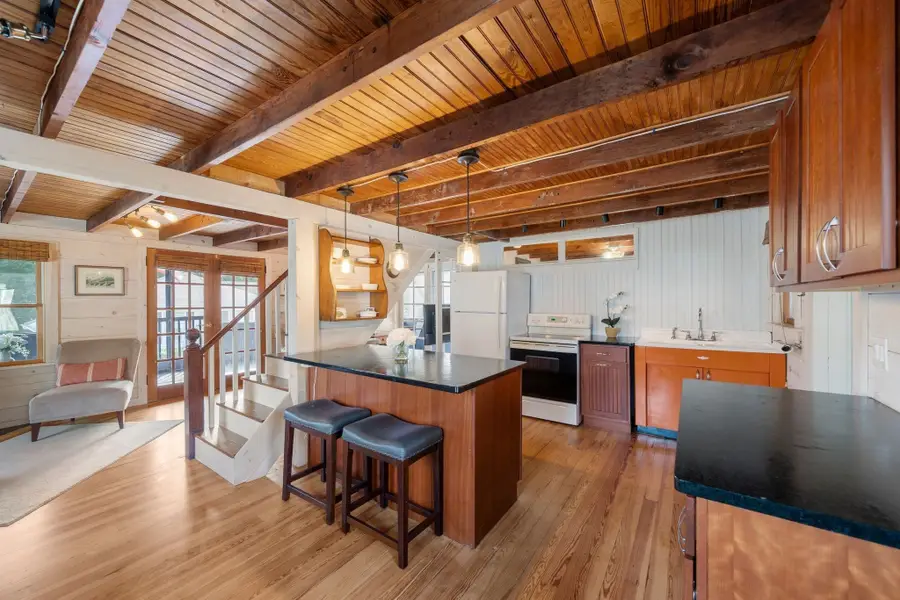 12 Holmes Ave, Kingston, MA 02364 - #2