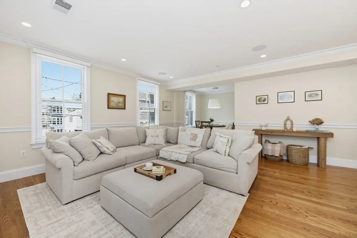 21 Salem St #2, Boston, MA 02129 - #1