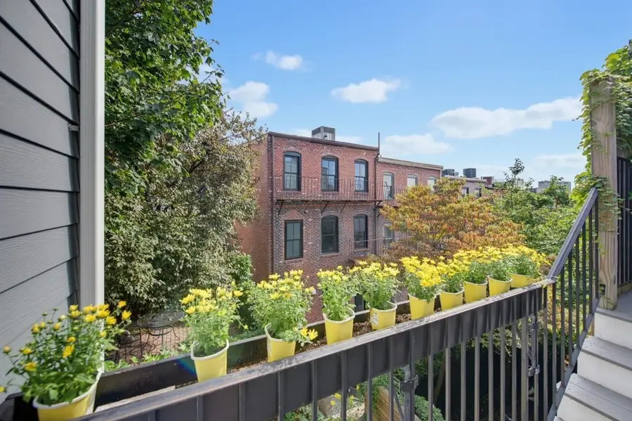 21 Salem St #2, Boston, MA 02129 - #2