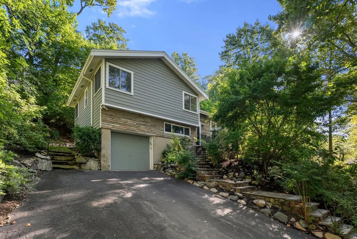 109 Wallis Road, Chestnut Hill, MA 02467 - #1