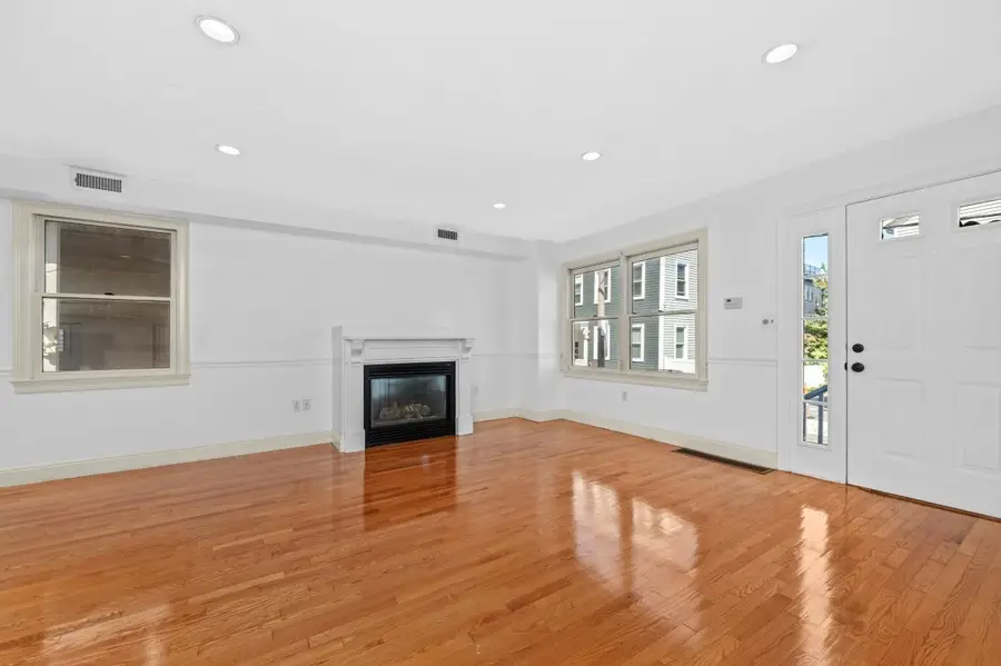 61 Baxter St. #61, Boston, MA 02127 - #3