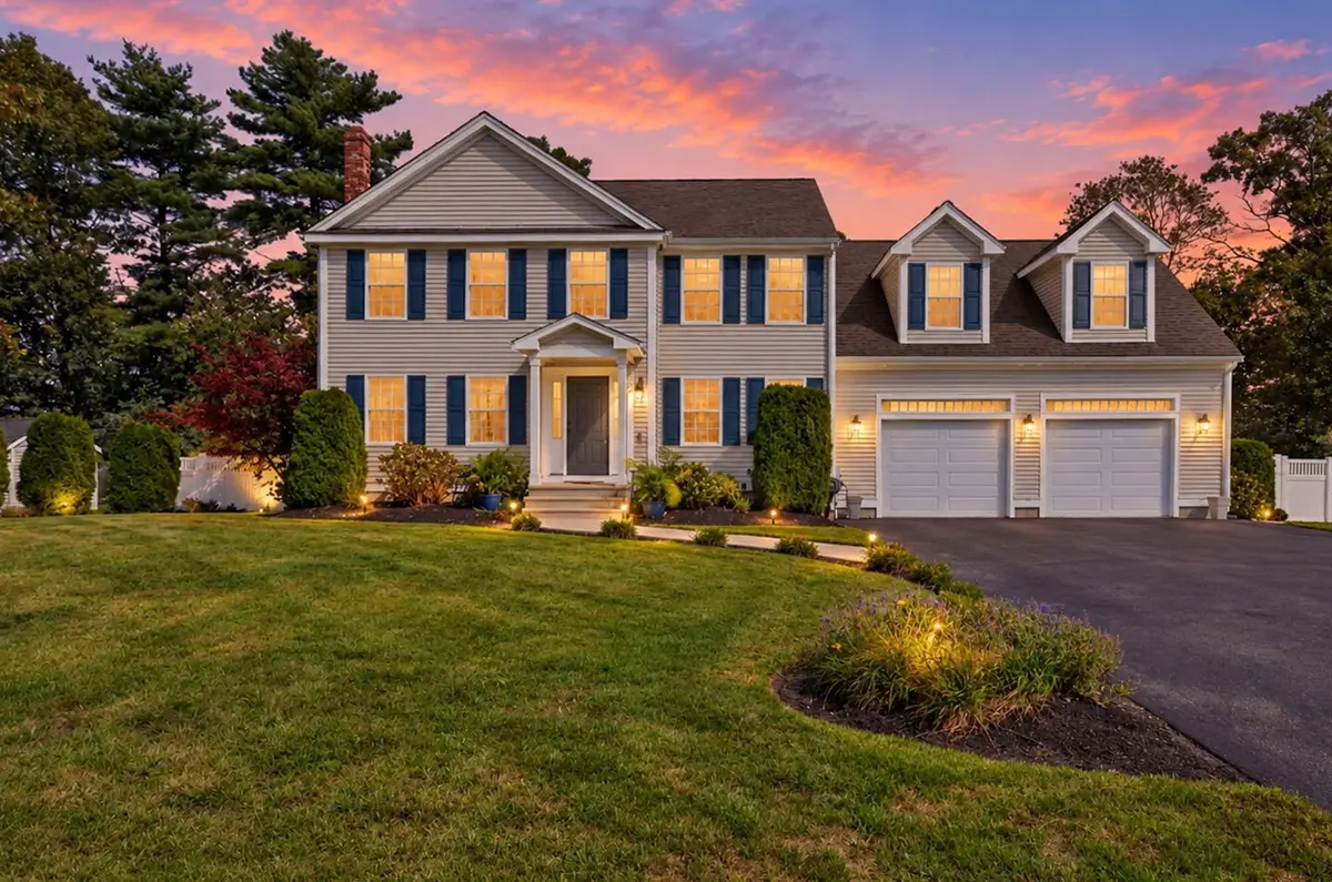 68 Metacomet Ave, East Taunton, MA 02718 - #1