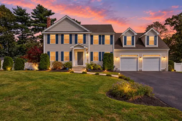68 Metacomet Ave, Taunton, MA 02718