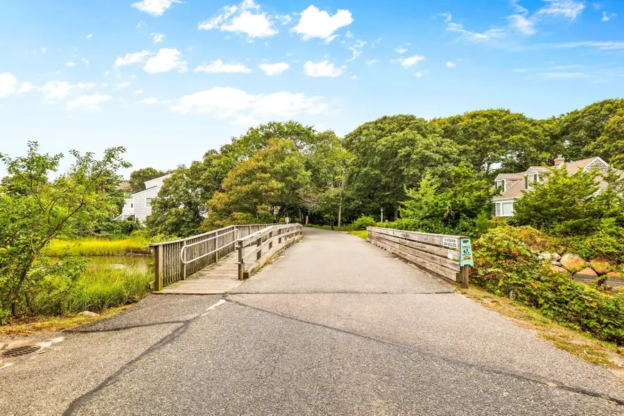 23 Santuit Rd, North Falmouth, MA 02556 - #2