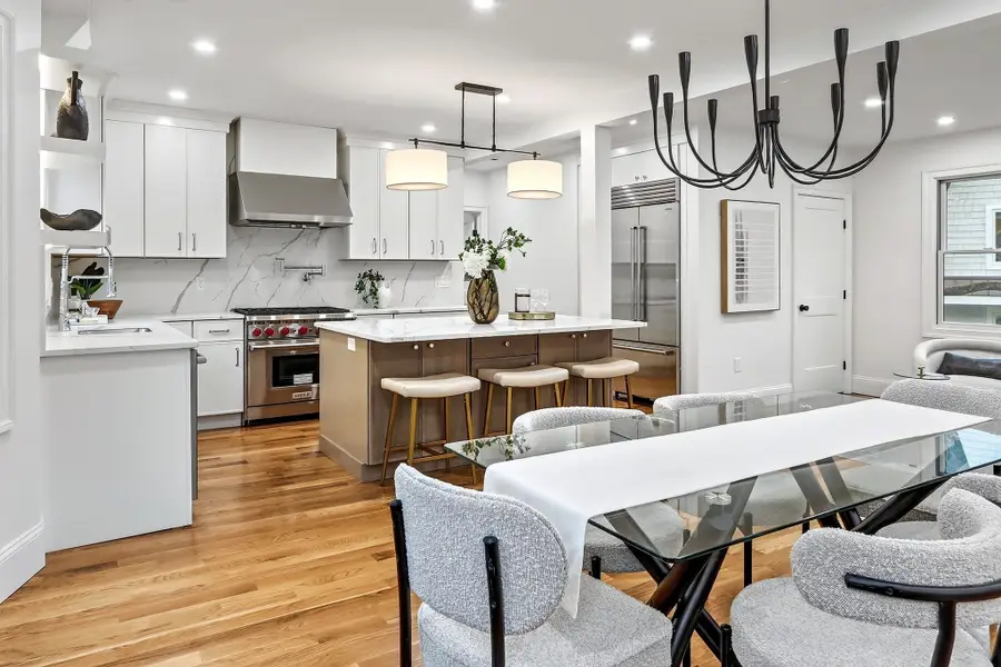 123 Mount Vernon Street #1, Newton, MA 02465 - #2
