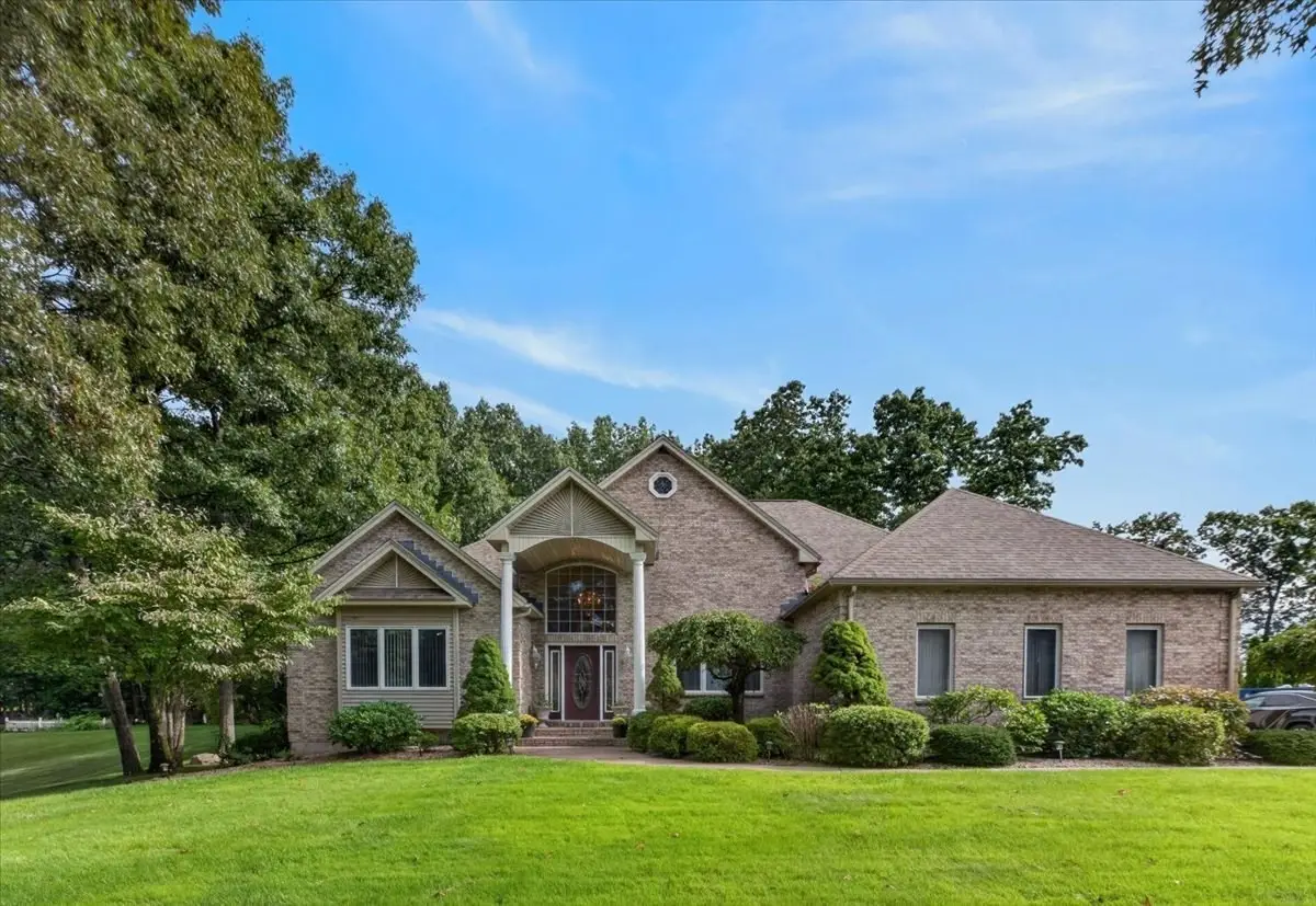 31 Hillcrest Cir, Westfield, MA 01085 - #1
