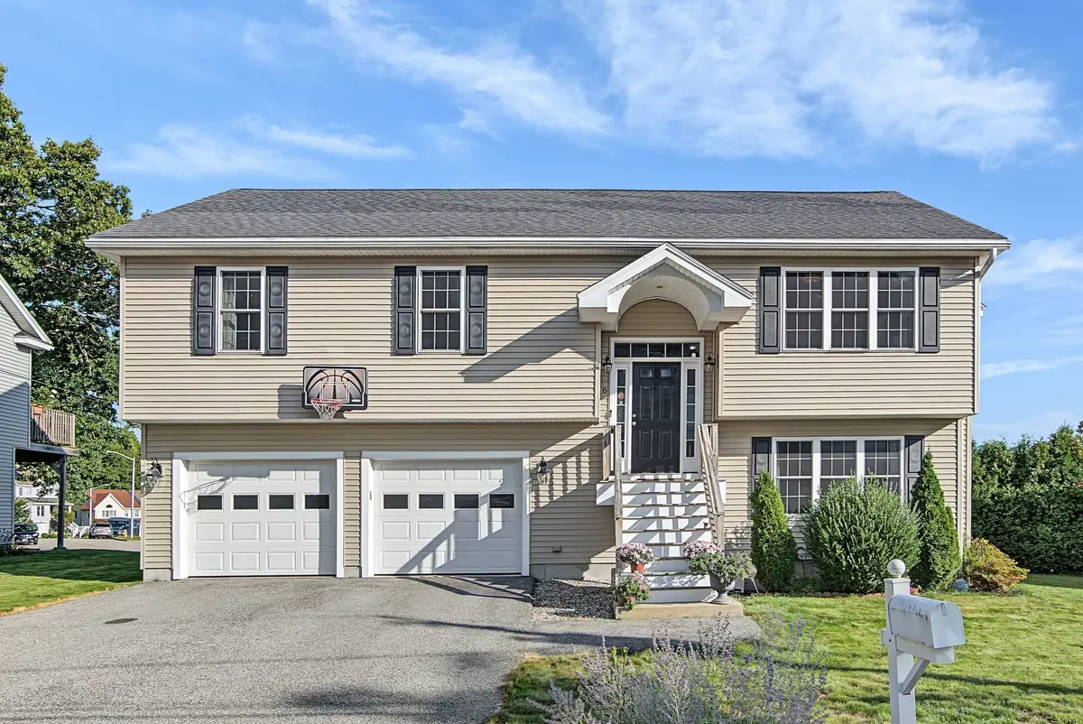 6 Greenhalge St, Worcester, MA 01604 - #1