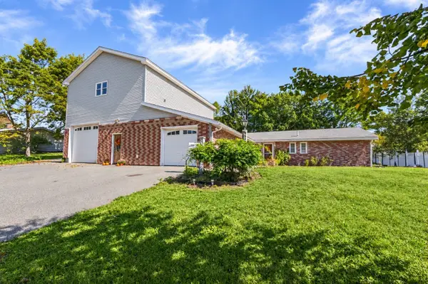 7 Lisa Road, Peabody, MA 01960
