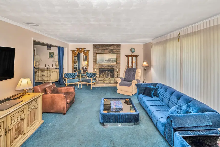 17 Hallen Ave, Milton, MA 02186 - #2