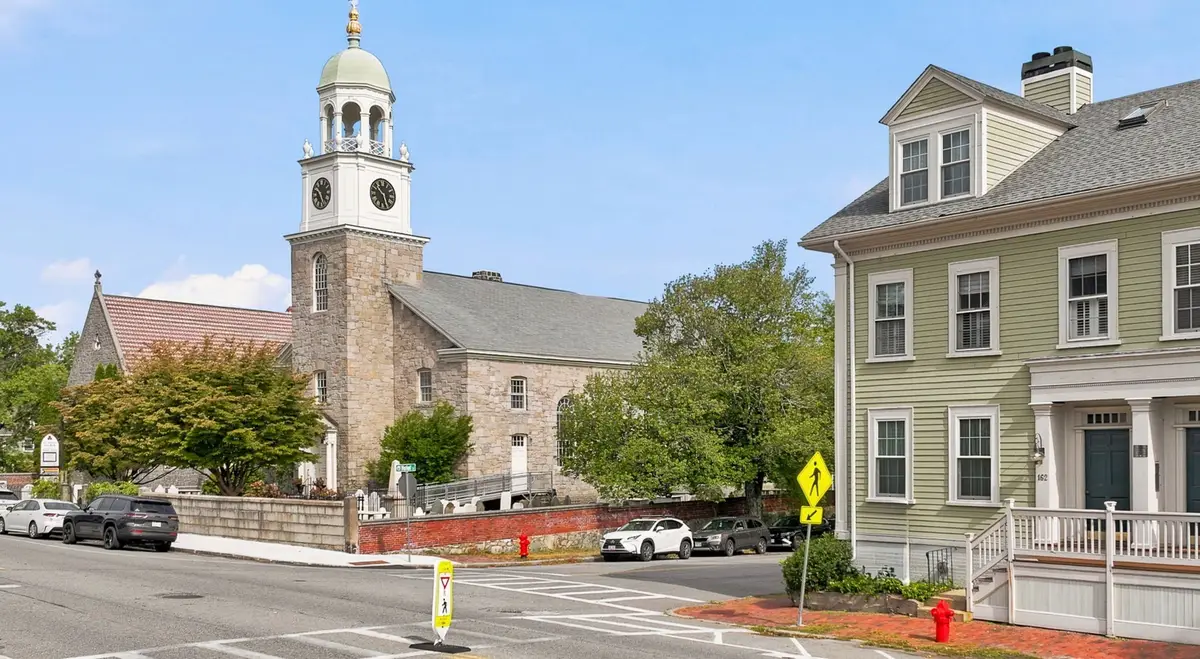 162 High St #B, Newburyport, MA 01950 - #1