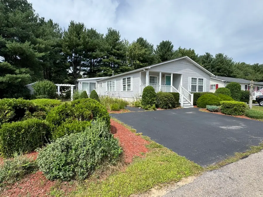 25 Fieldwood Dr, Bridgewater, MA 02324 - #2