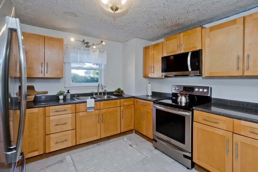 23 Jenness St, Springfield, MA 01104 - #2