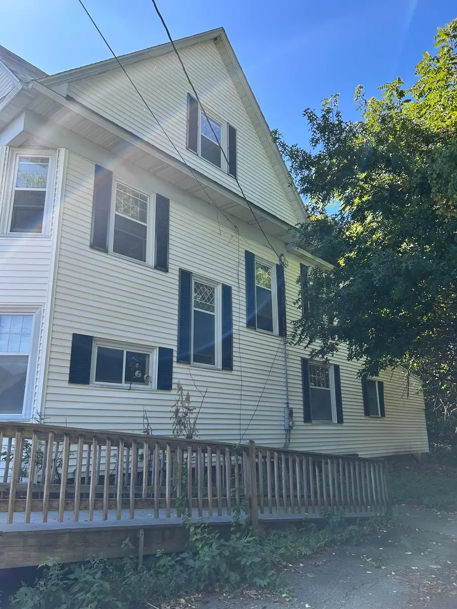 180 Grove St, Haverhill, MA 01832 - #3