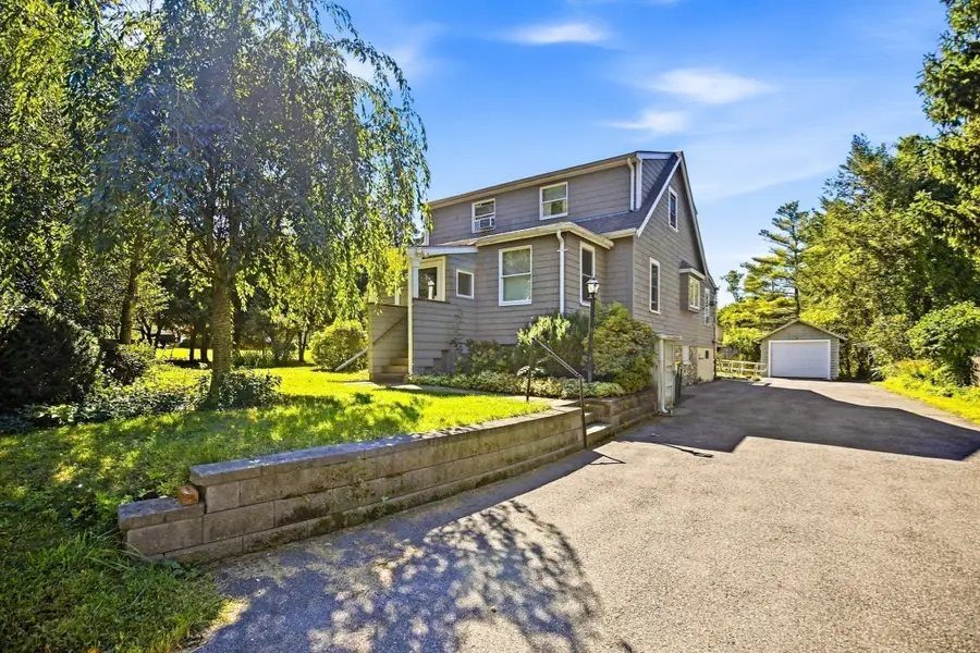 329 Sumner St, Norwood, MA 02062 - #3
